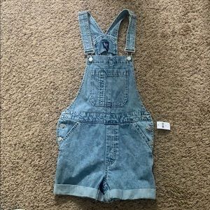 Gap short overalls